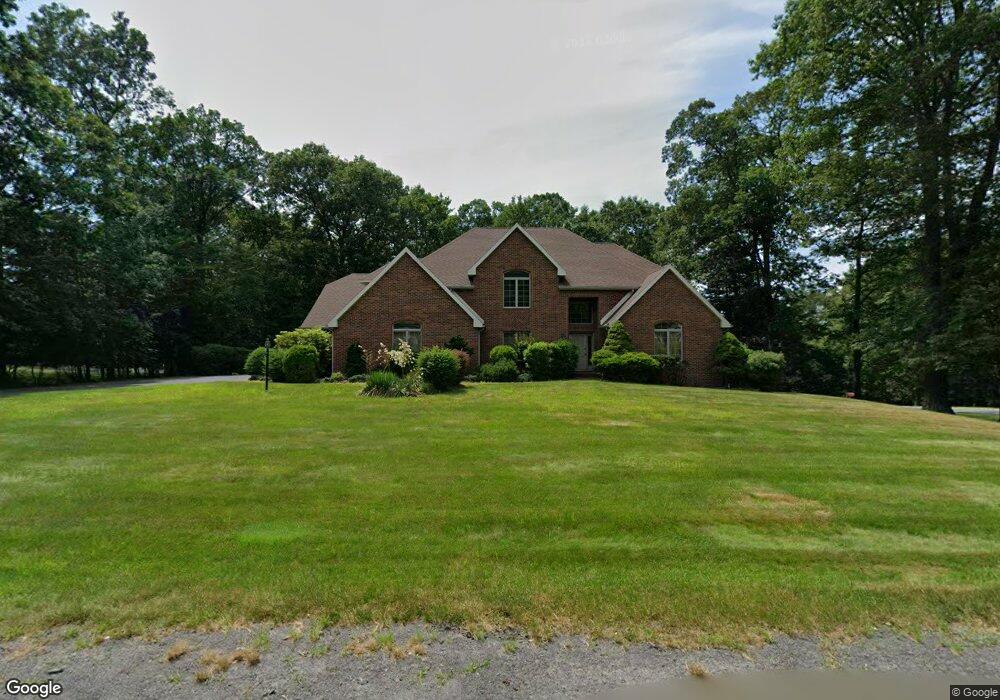 118 Timberwood Dr, Mountain Top, PA 18707 - photo 1