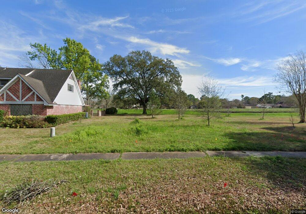 5611 Bent Bough Ln, Houston, TX 77088 - photo 1