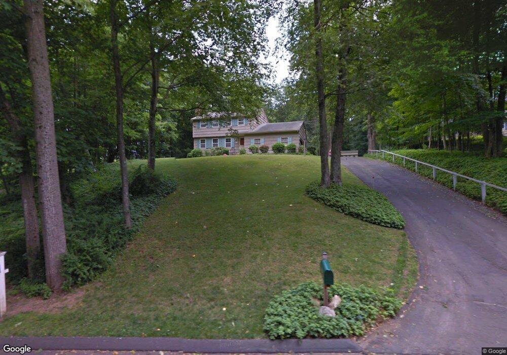 92 Walnut Grove Rd, Ridgefield, CT 06877 - photo 1