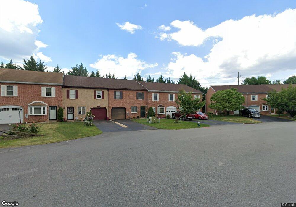 17910 Clubhouse Dr, Hagerstown, MD 21740 - photo 1