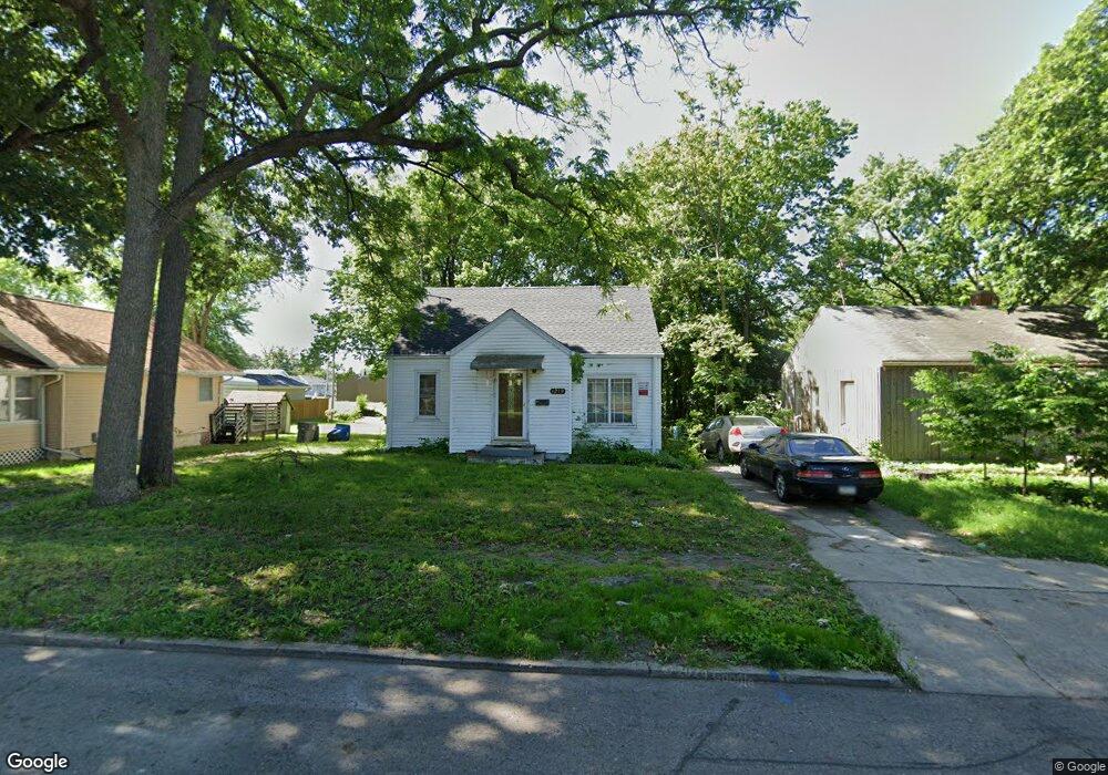 1210 Clinton Ave, Des Moines, IA 50313 - photo 1