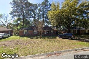 12 Sheridan Dr, Savannah, GA 31406