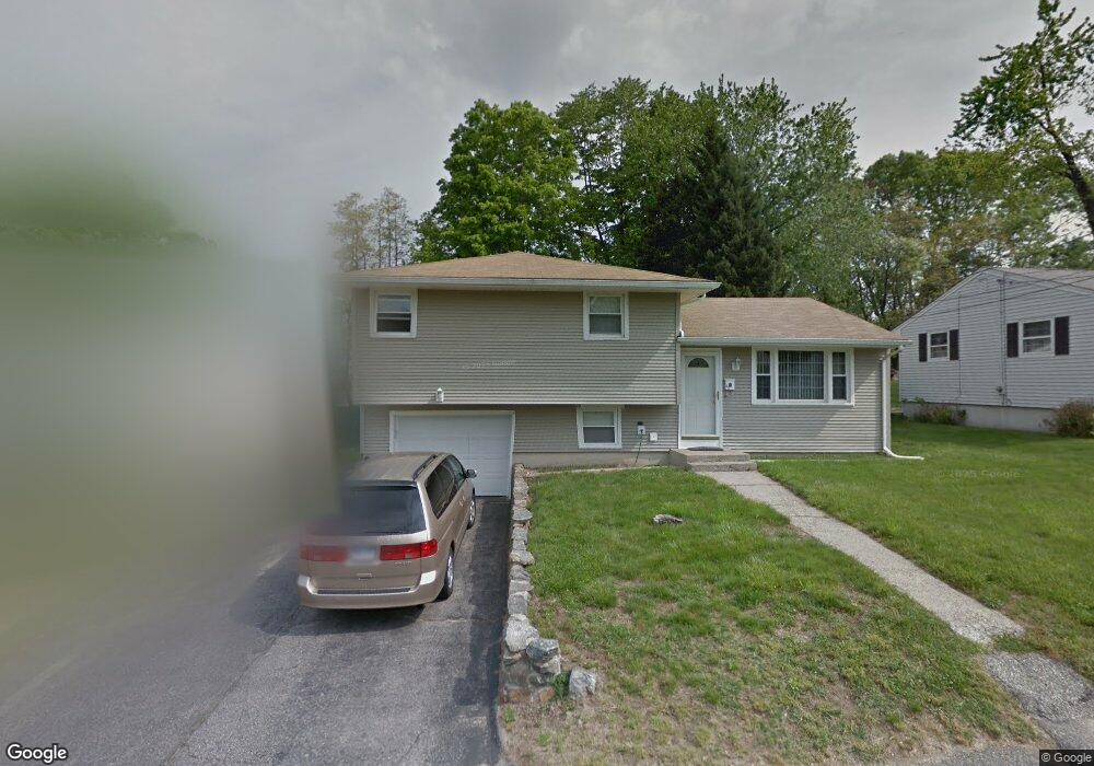 32 Jodie Cir, Waterbury, CT 06706 - photo 1