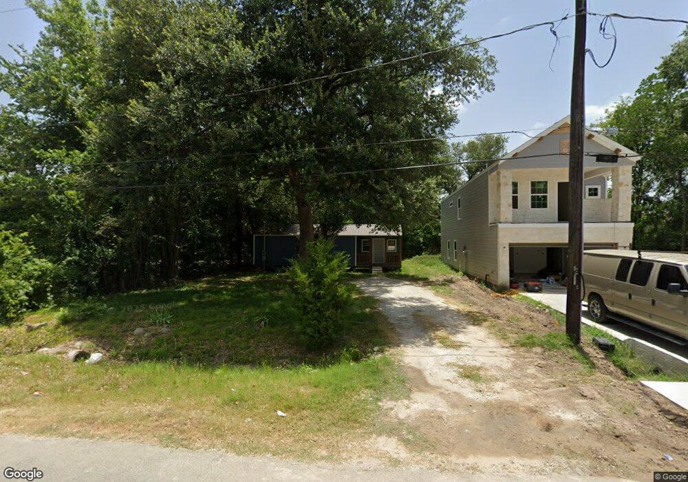 969 Reverend B J Lewis A B Dr, Houston, TX 77088 - photo 1