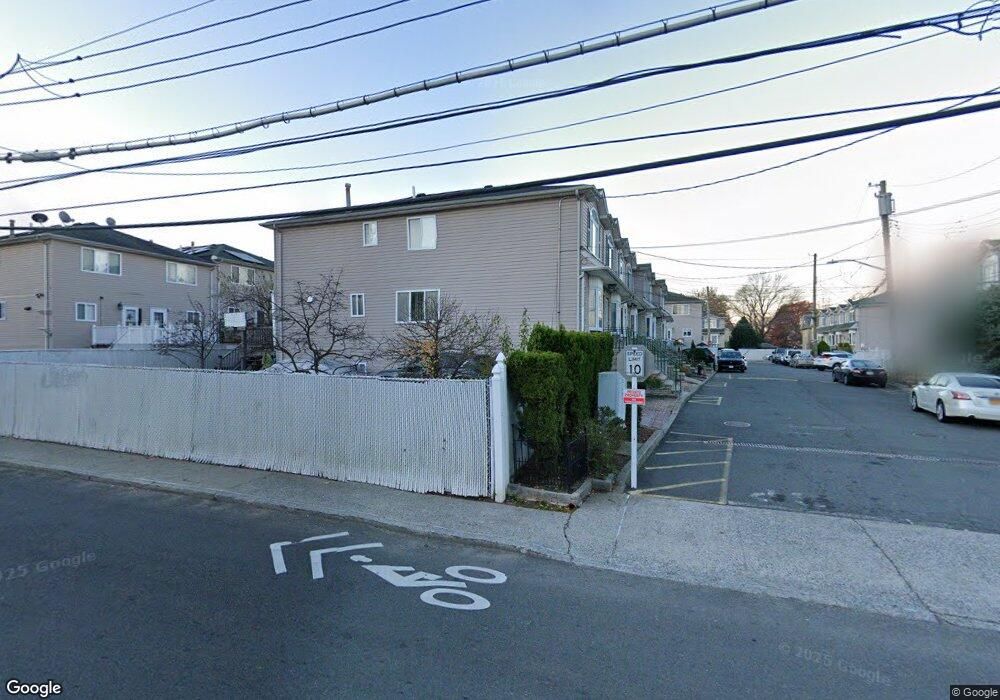 18 Lyceum Ct, Staten Island, NY 10310 - photo 1