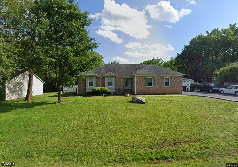 2019 Windsor Dr, Columbia, TN 38401 - photo 1