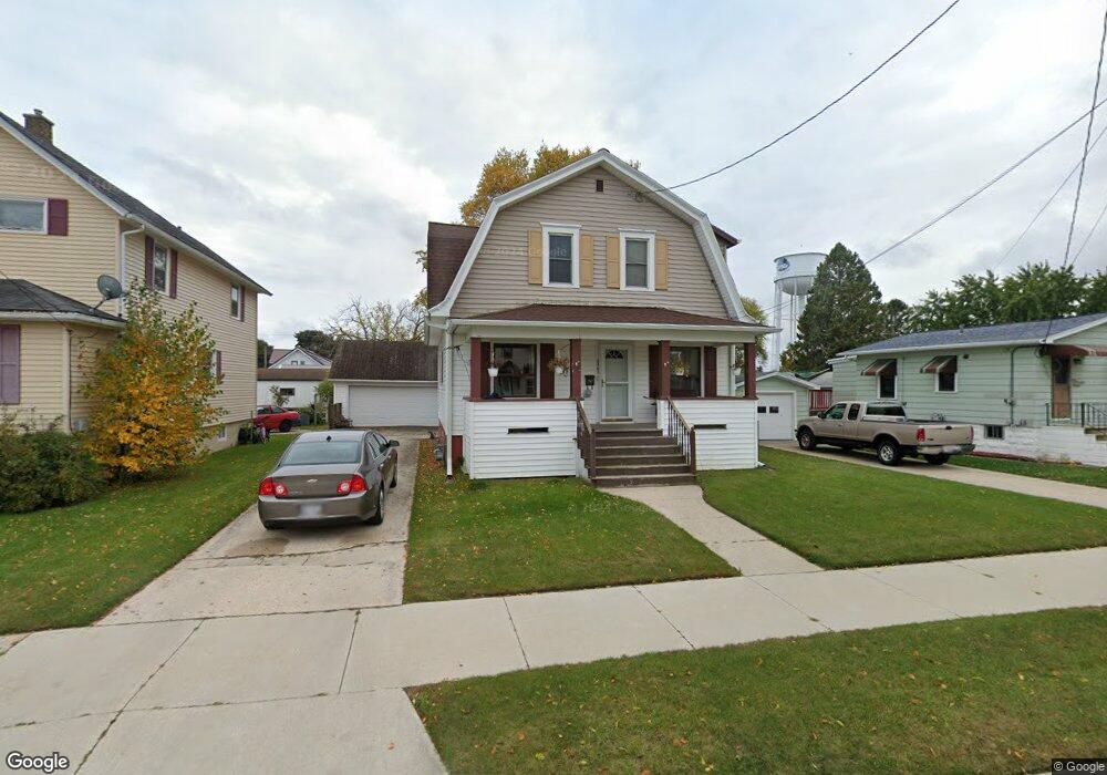 2507 14th St, Two Rivers, WI 54241 - photo 1