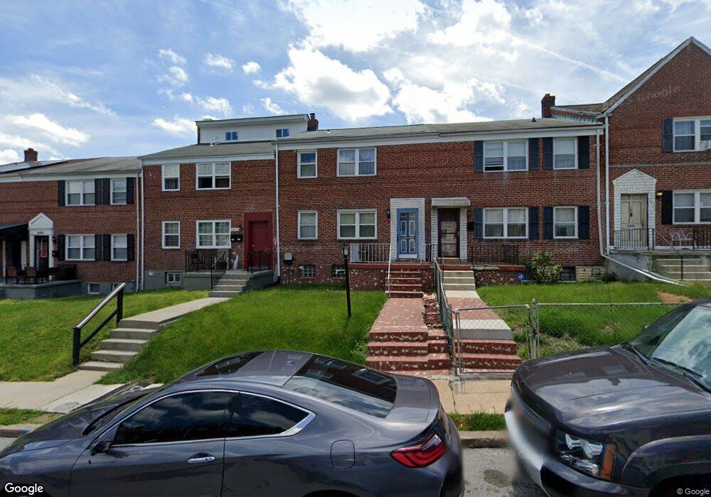 3923 Glenhunt Rd, Baltimore, MD 21229 - photo 1