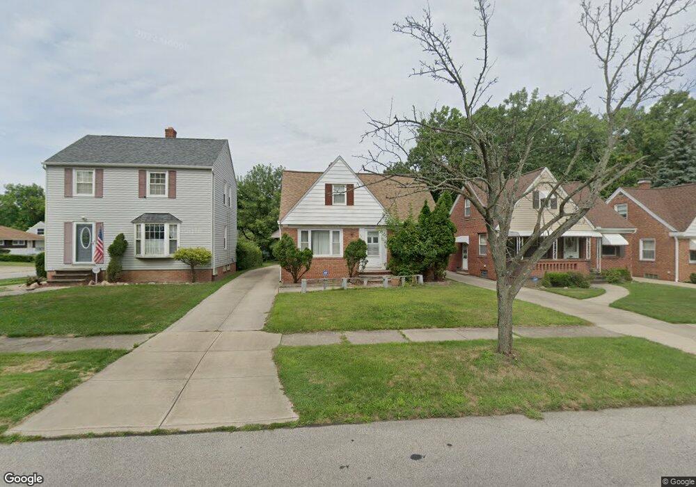 5516 South Blvd, Maple Heights, OH 44137 - photo 1