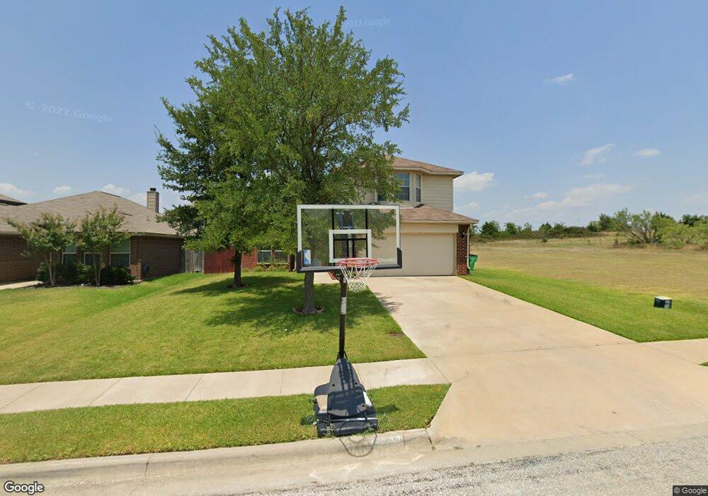 3509 Columbus St, Gainesville, TX 76240 - photo 1