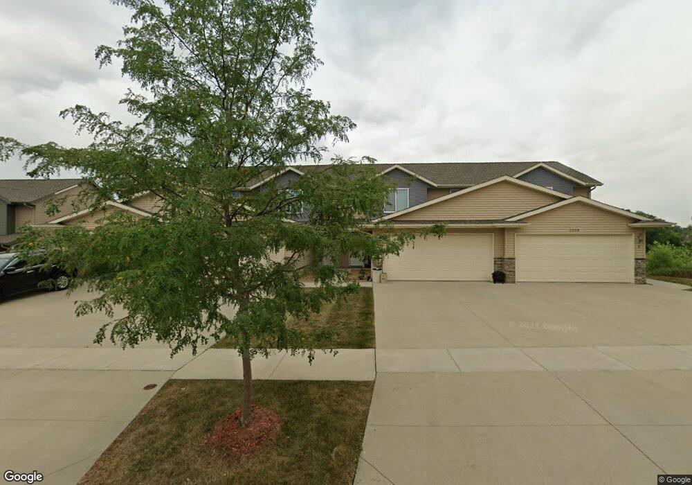 2908 Riviera St SW, Cedar Rapids, IA 52404 - photo 1