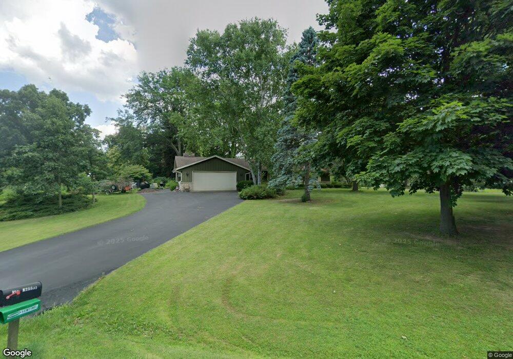 N56W25531 Wrendale Dr, Sussex, WI 53089 - photo 1