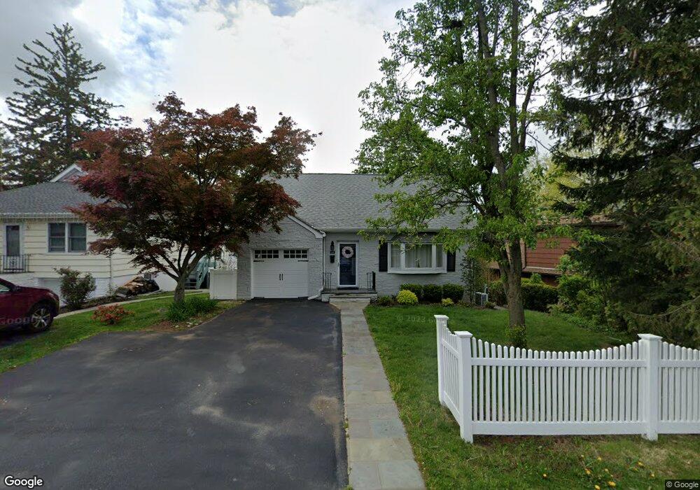 14 Pocantico Rd, Ossining, NY 10562 - photo 1