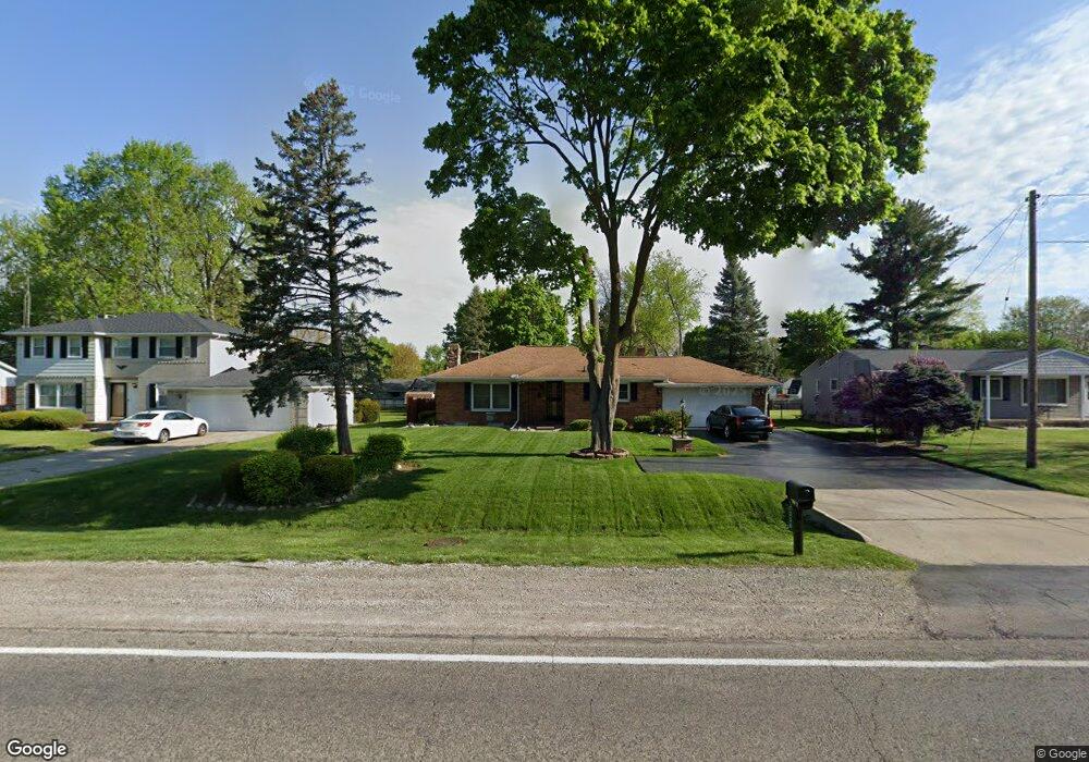 1336 W Maple Ave, Flint, MI 48507 - photo 1