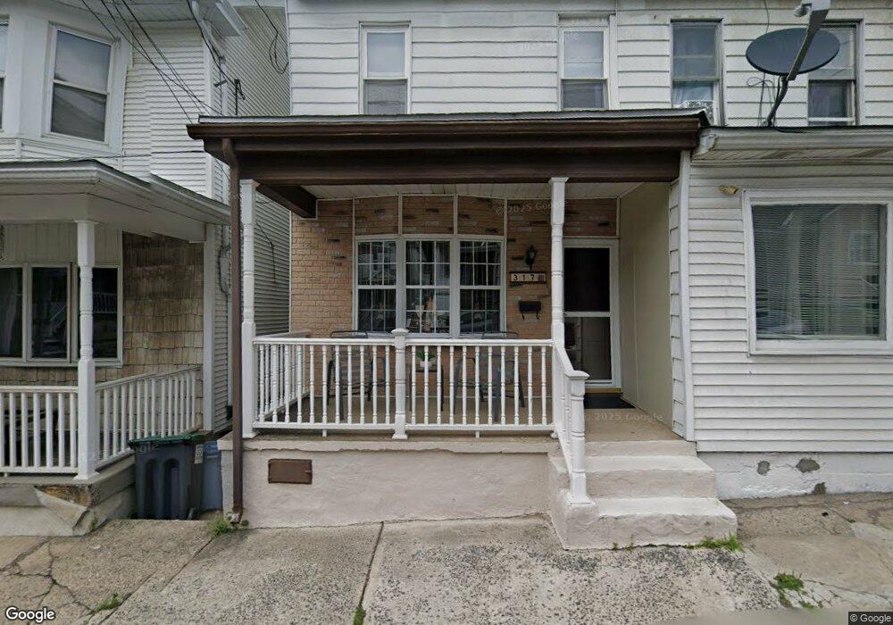 317 Arlington St, Tamaqua, PA 18252 - photo 1