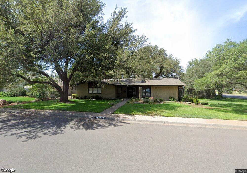 900 Bedford Dr, Midland, TX 79701 - photo 1