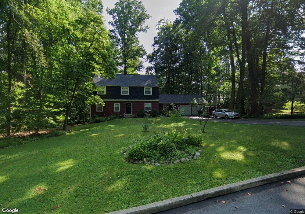 305 N Woodmont Dr, Downingtown, PA 19335 - photo 1