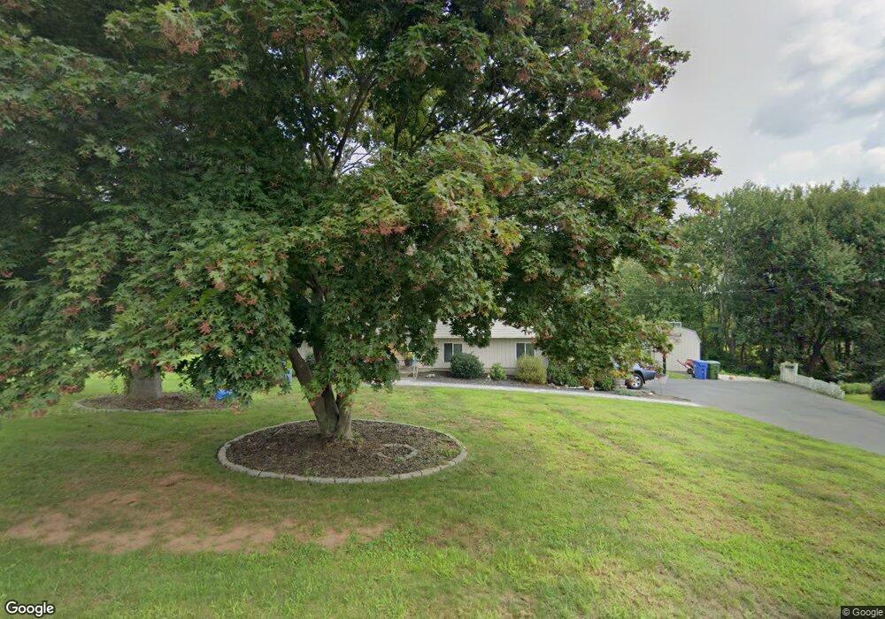 16 Winthrop Blvd, Cromwell, CT 06416 - photo 1