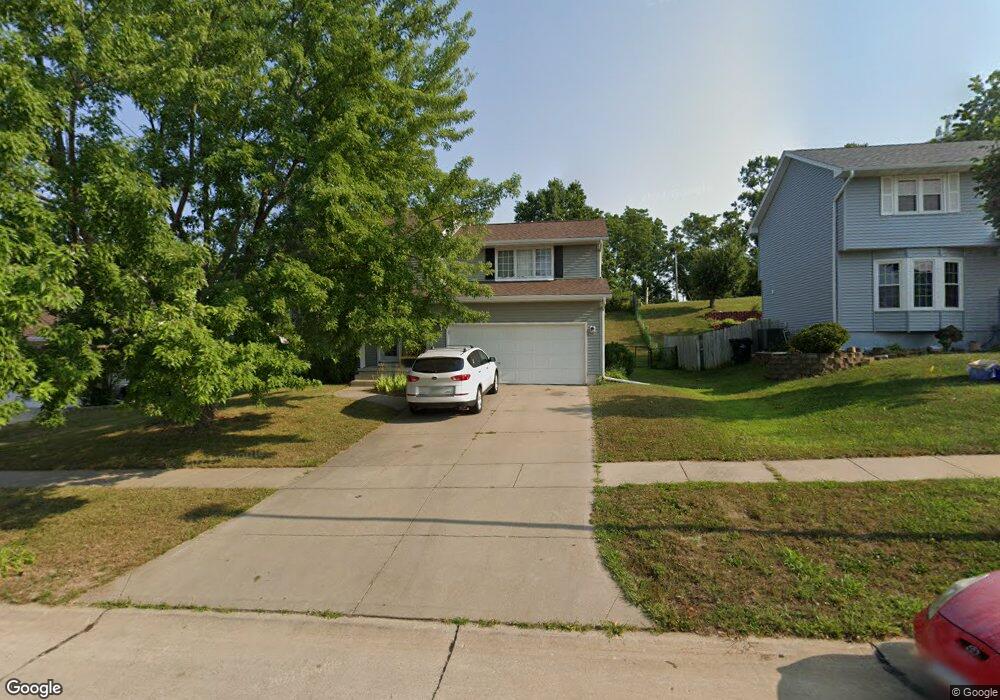 4334 Topaz Ave NW, Cedar Rapids, IA 52405 - photo 1