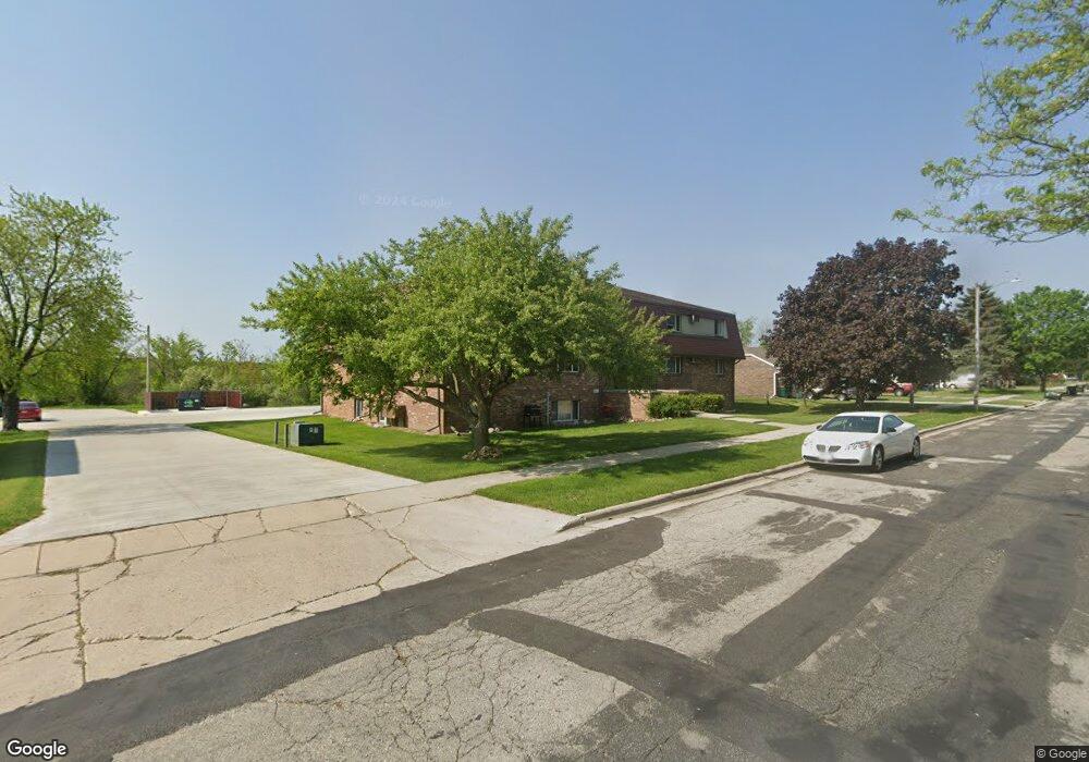 3221 Stanford Ln, West Bend, WI 53090 - photo 1