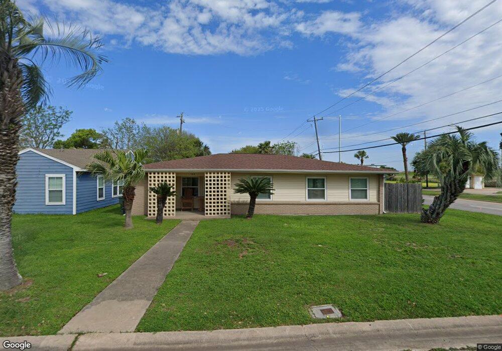 102 Pompano Ave, Galveston, TX 77550 - photo 1