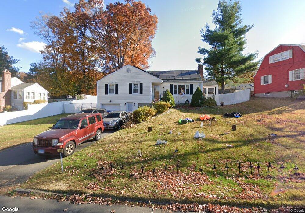 387 Hillhurst Ave, New Britain, CT 06053 - photo 1