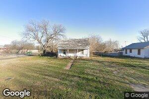 411 W Nebraska St, Walters, OK 73572