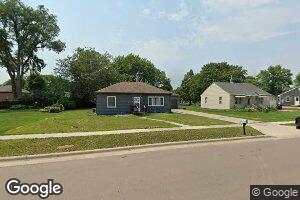 425 S Elm St, Lennox, SD 57039
