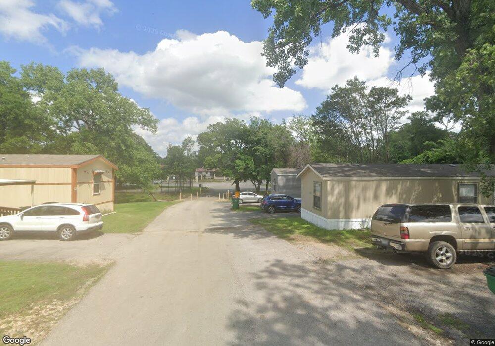 424 N Broadway St, Joshua, TX 76058 - photo 1