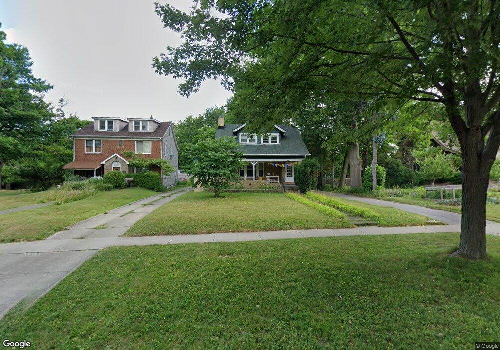 3285 Euclid Heights Blvd, Cleveland, OH 44118 - photo 1