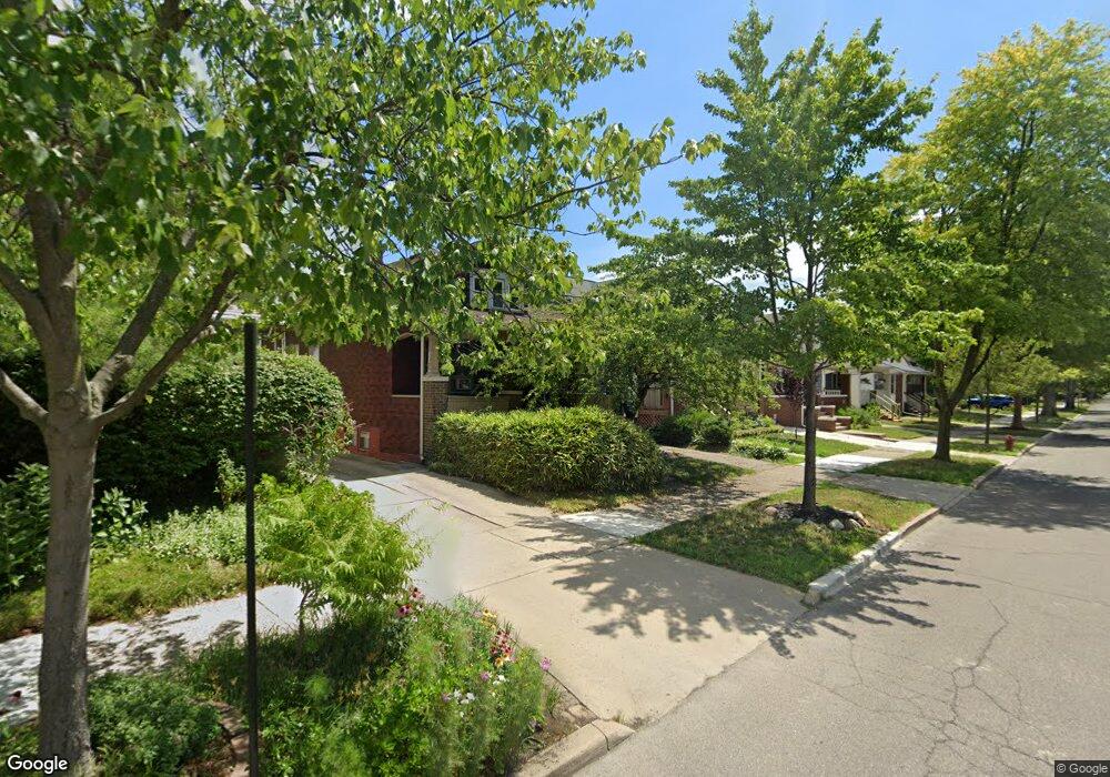 1438 Beaconsfield Ave, Grosse Pointe Park, MI 48230 - photo 1