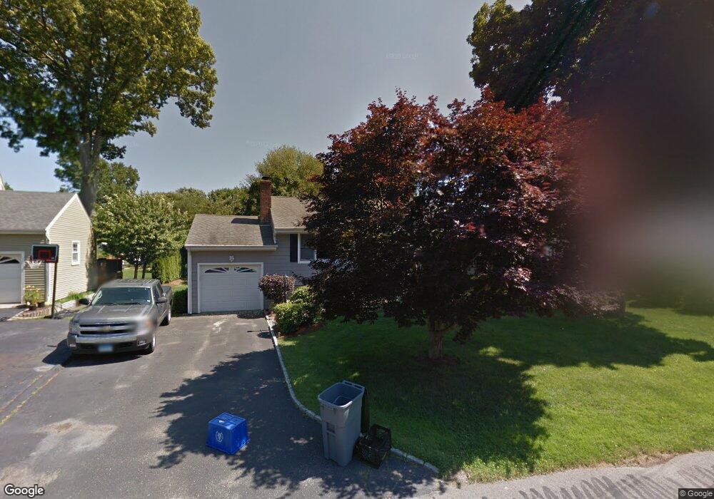 8 Byselle Rd, Norwalk, CT 06851 - photo 1