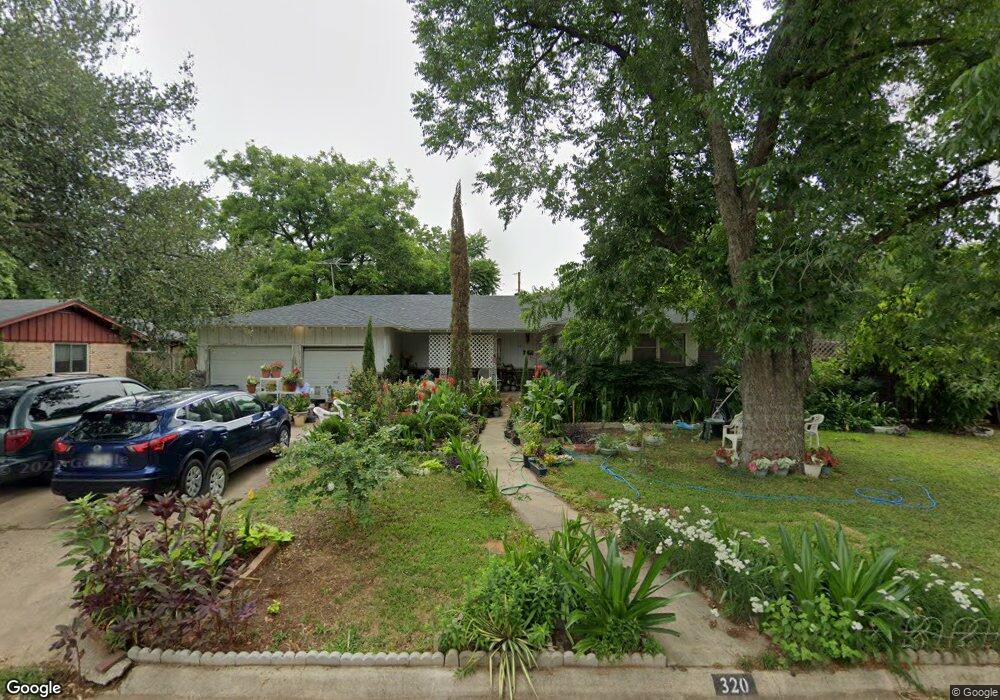 320 Ridgecrest Dr, Hurst, TX 76053 - photo 1