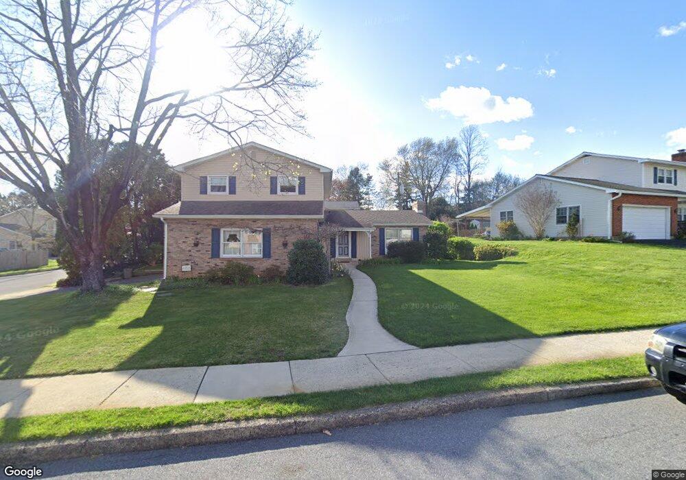 1032 N 11th St, Whitehall, PA 18052 - photo 1