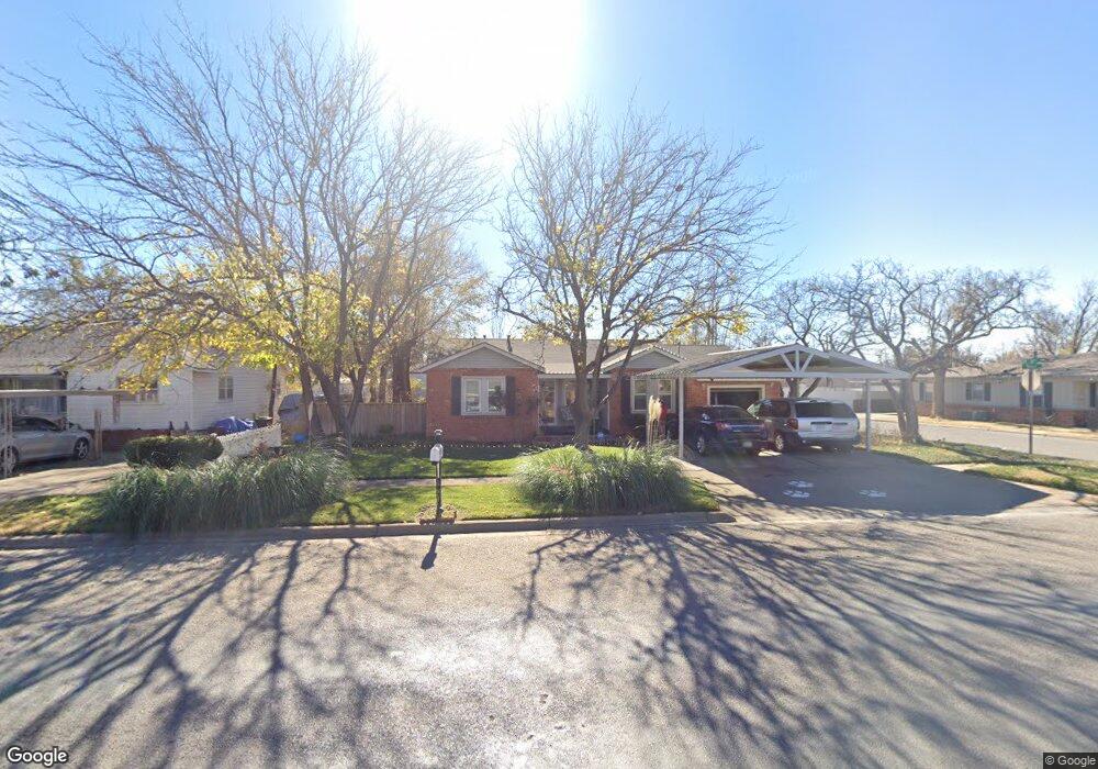 2409 W 11th St, Plainview, TX 79072 - photo 1