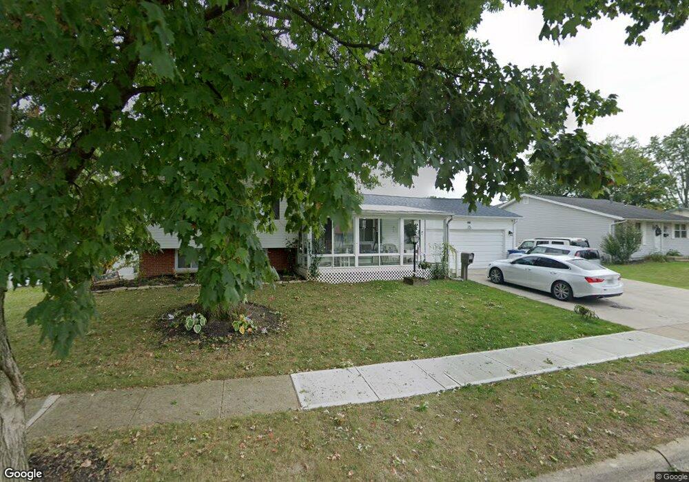 1913 Brookfield Rd, Columbus, OH 43229 - photo 1