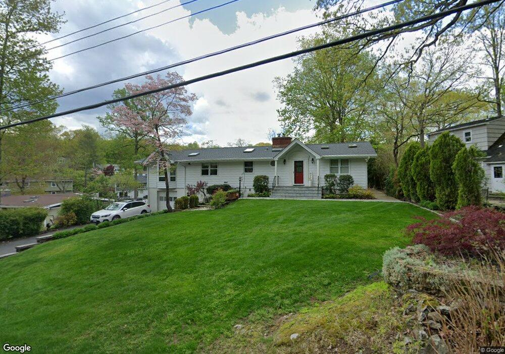 270 Lake Shore Dr, Pleasantville, NY 10570 - photo 1