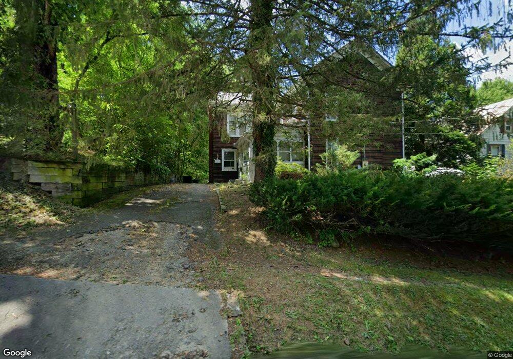 222 Fairfax St, Berkeley Springs, WV 25411 - photo 1