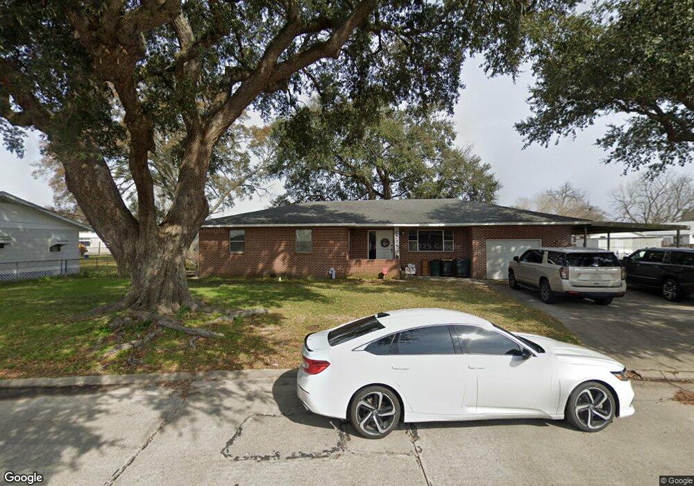 103 N Voltaire Ave, New Iberia, LA 70560 - photo 1