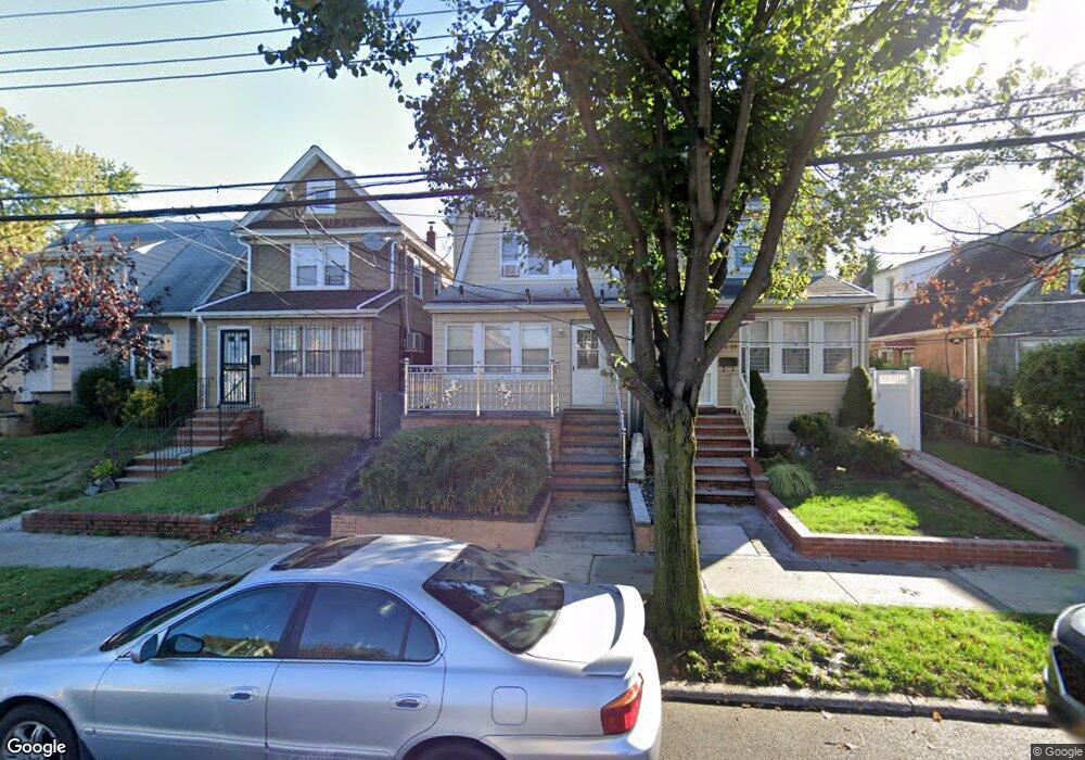 7607 164th St, Fresh Meadows, NY 11366 - photo 1