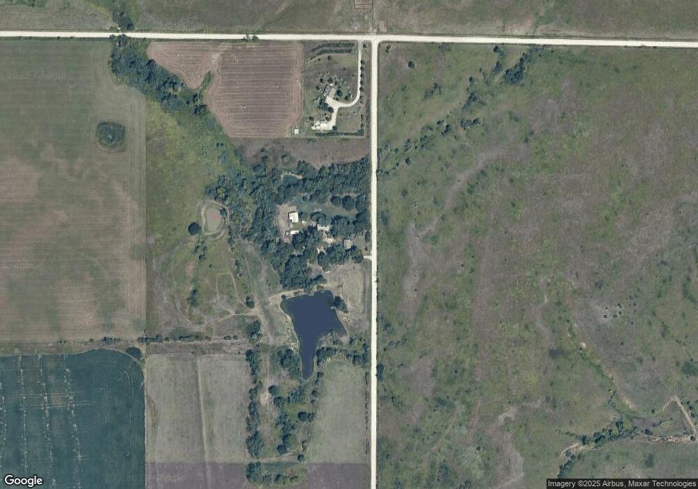 3025 SW Crawford Rd, Topeka, KS 66614 - photo 1