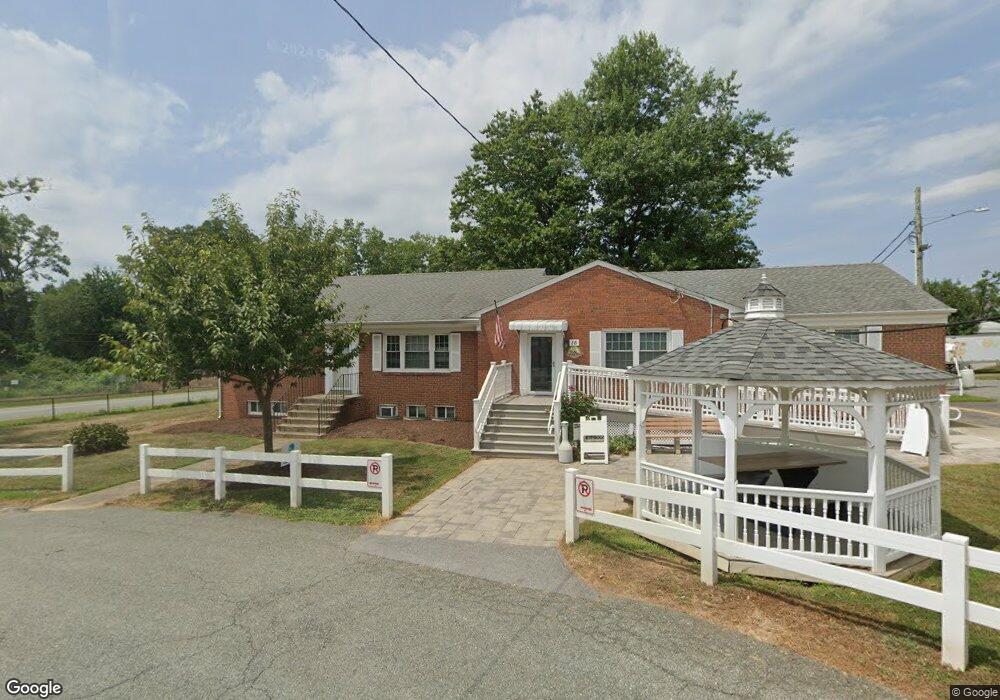 16 Chestnut St, Gaithersburg, MD 20877 - photo 1