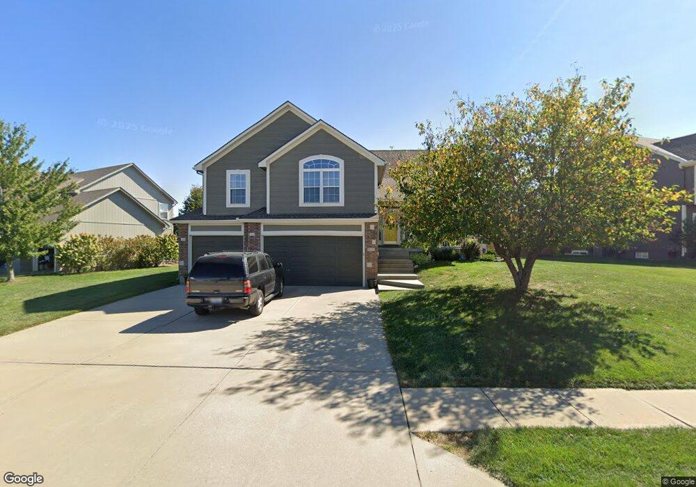 929 Hedge Apple Place, Raymore, MO 64083 - photo 1