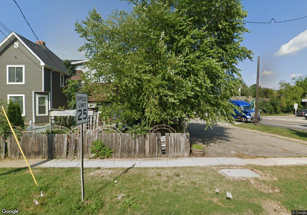 304 Paw St, Three Oaks, MI 49128 - photo 1