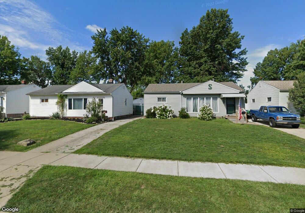 1752 Empire Rd, Wickliffe, OH 44092 - photo 1