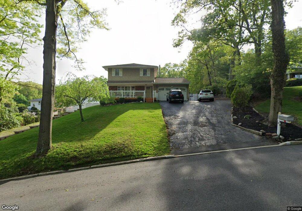 4 Mare Ln, ComMacK, NY 11725 - photo 1