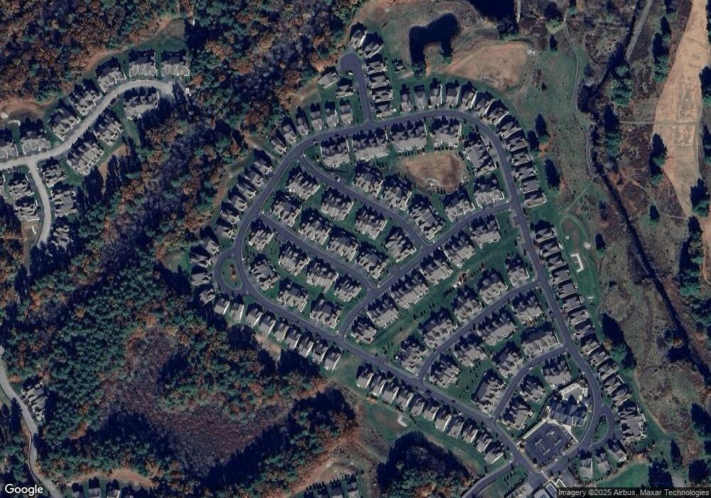 8 Helen Ln, Millis, MA 02054 - photo 1