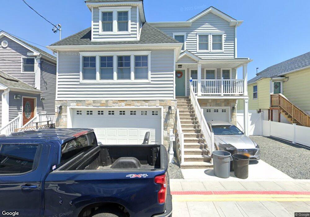 33 W 14th Rd, Broad Channel, NY 11693 - photo 1