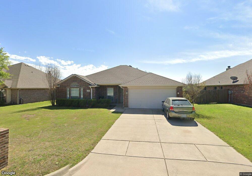 318 Wintergreen Ct, Weatherford, TX 76085 - photo 1