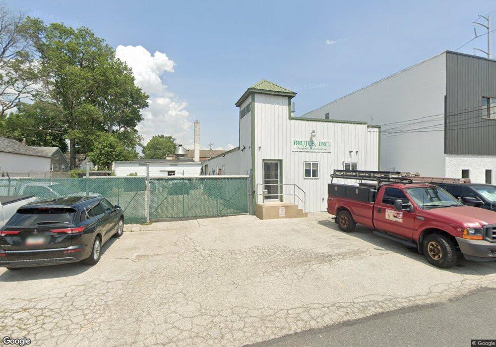 106 Sycamore Ave, Folsom, PA 19033 - photo 1